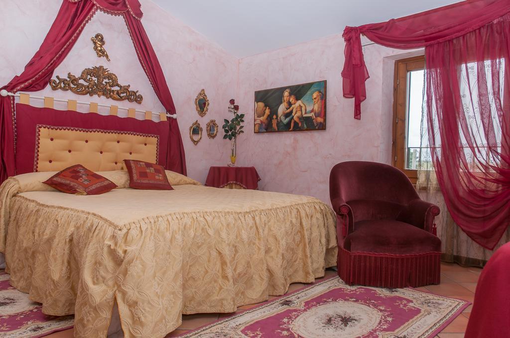 דירות קאסטיגליונה דל לאגו Residenza Il Palazzo חדר תמונה
